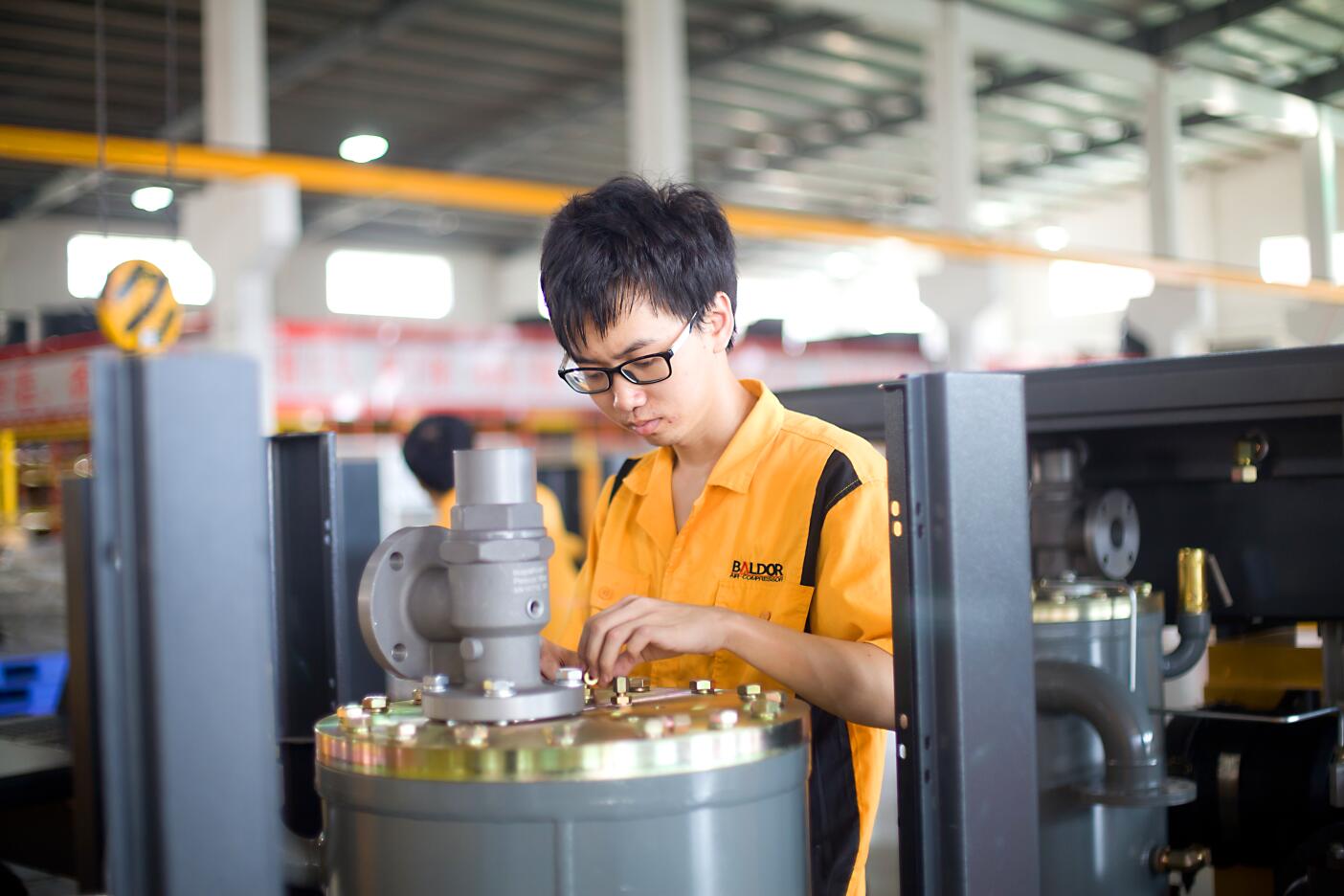 螺桿空壓機(jī)還跑油?快對(duì)照這幾條查找原因!